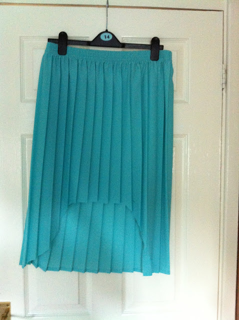 shopvoodood0ll: Pastel green pleated skirt (short at the front long at ...